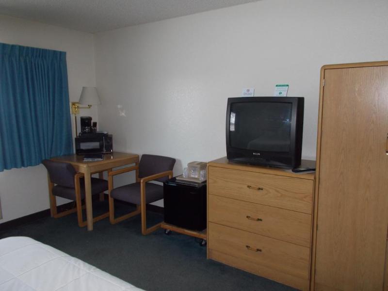 Boarders Inn And Suites By Cobblestone Hotels - Ripon Exterior photo