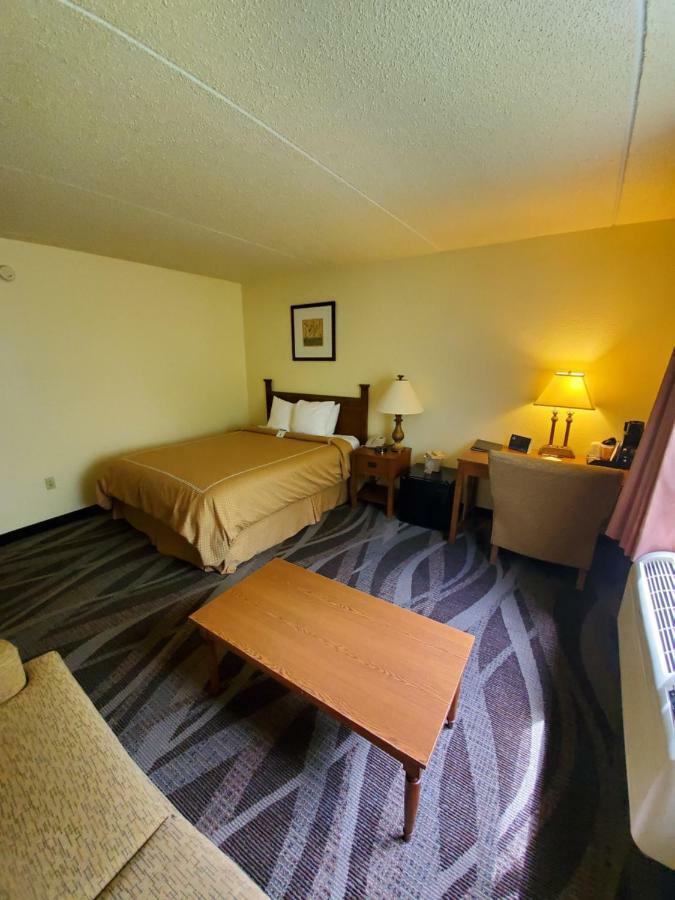 Boarders Inn And Suites By Cobblestone Hotels - Ripon Exterior photo