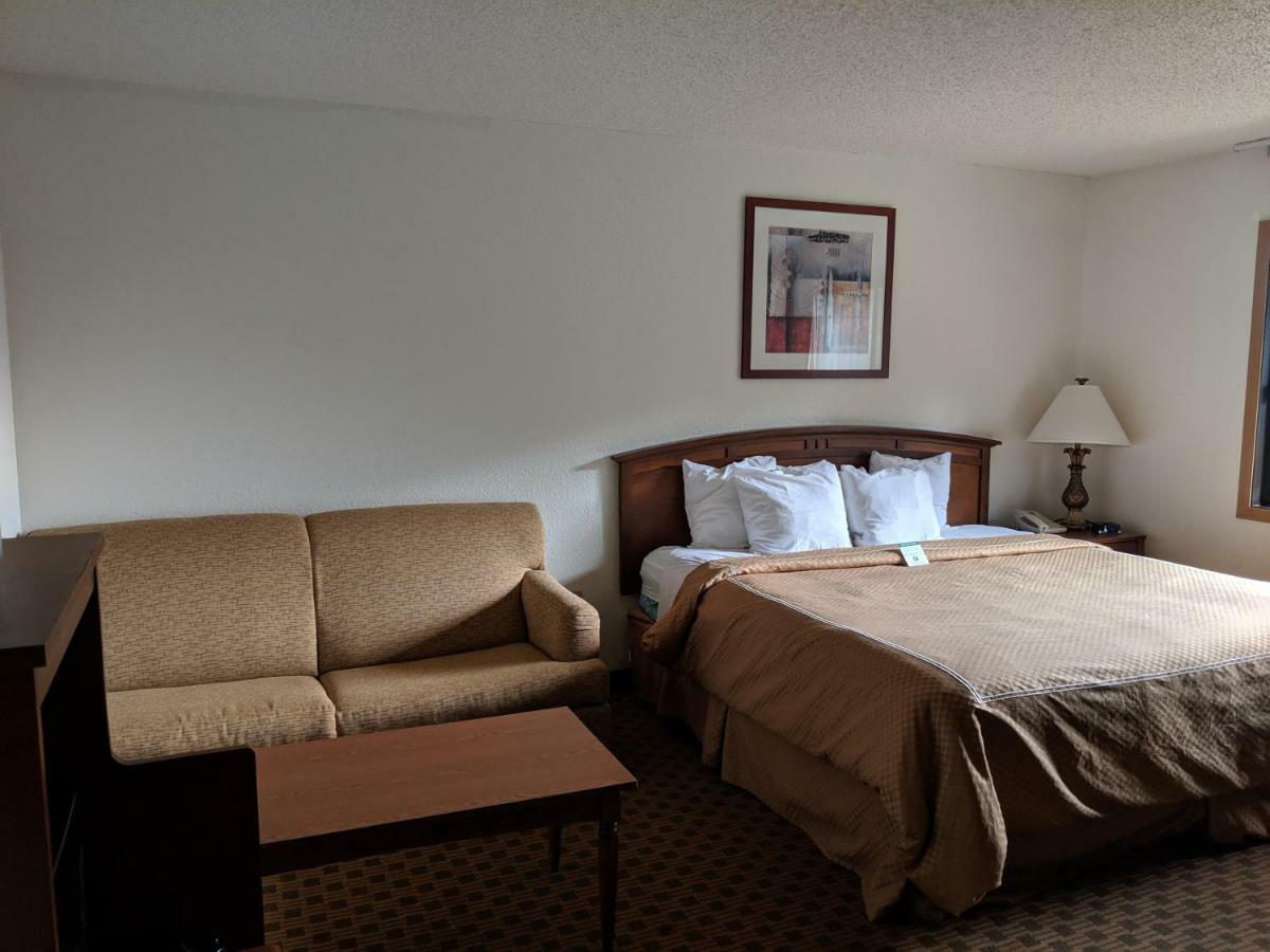 Boarders Inn And Suites By Cobblestone Hotels - Ripon Exterior photo